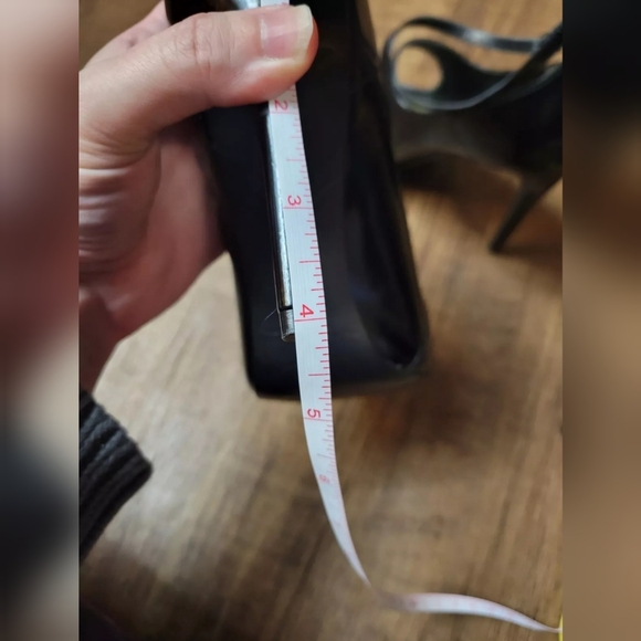 Enzo Angiolini cross strap pointy toe pumps - Picture 9 of 9